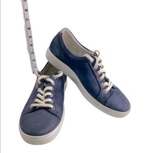ECCO WOMENS BLUE TENNIS SHOES